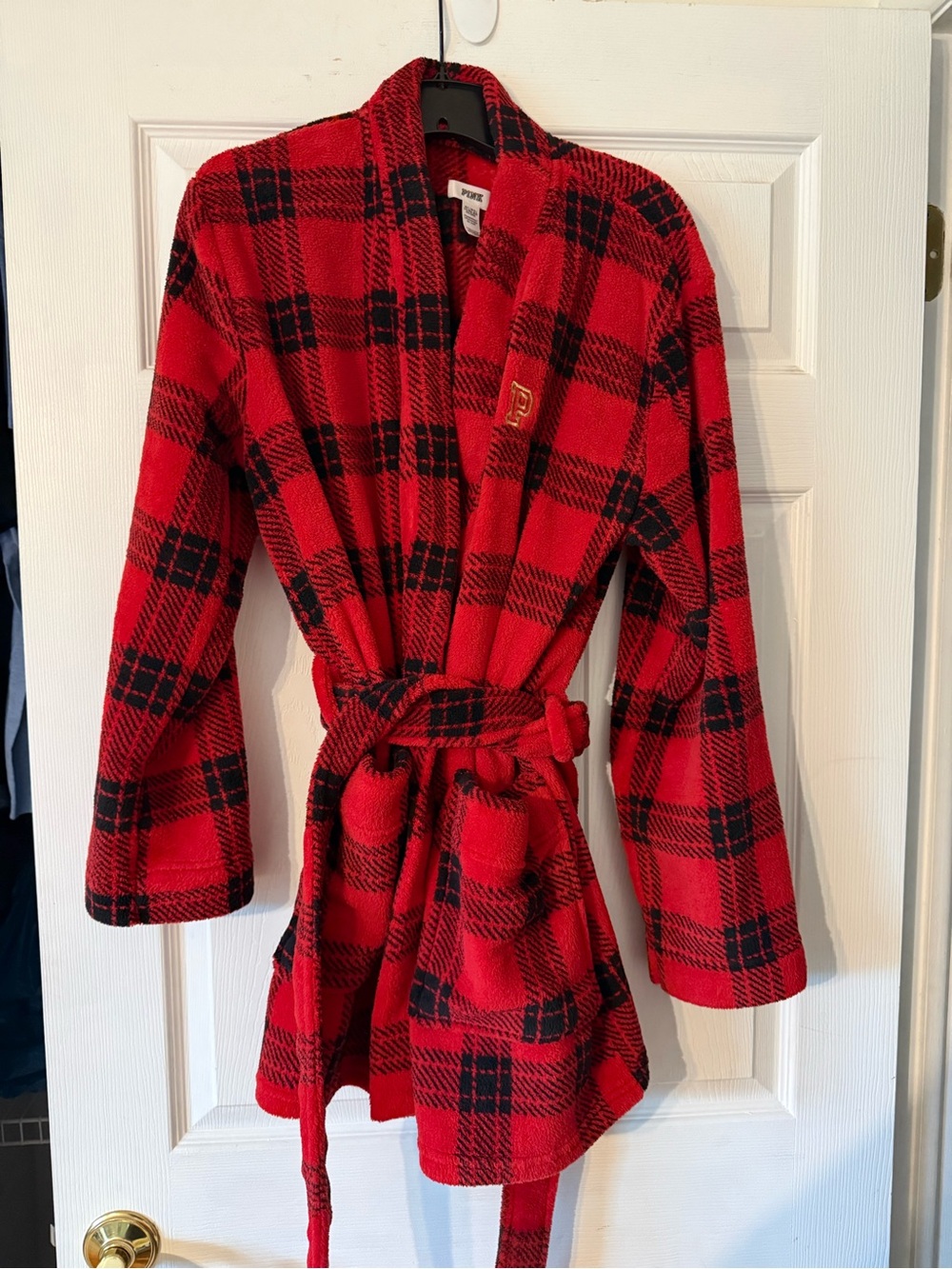 PINK Victoria's Secret Red & Black Plaid Fleece Robe